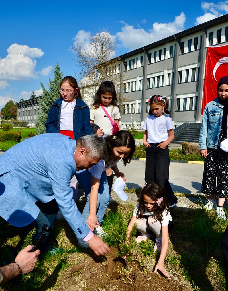 Safi Çorum Şeker ailesi olarak, 23 Nisan Ulusal Egemenlik ve Çocuk Bayramı’nı coşkuyla ve sevgiyle kutladık